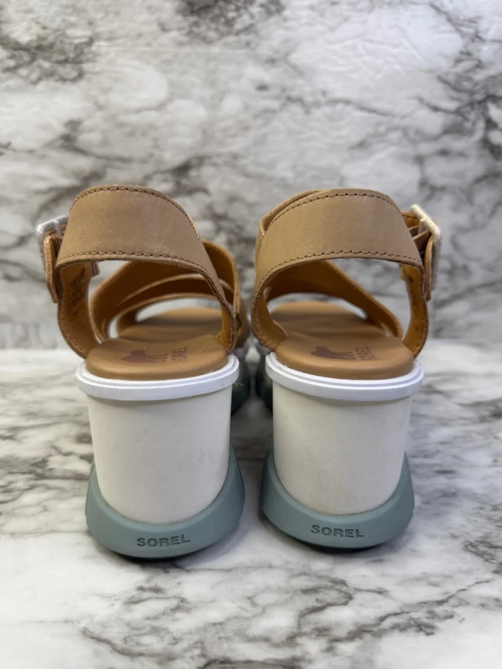 Sorrel Neutral Tan Platform Strappy Sandal with Buckle size 7 almost new